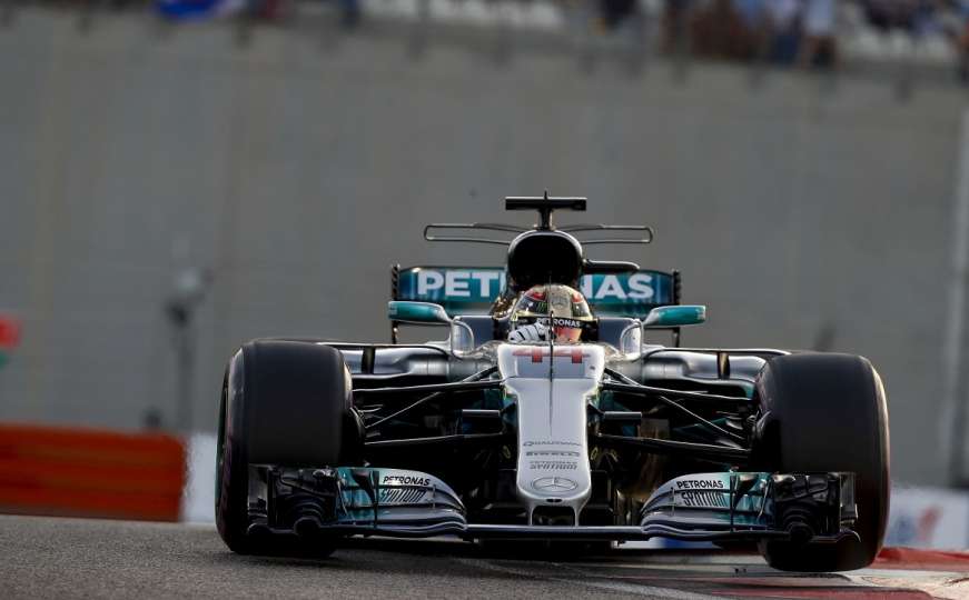 Hamilton sedmi put prvi u kvalifikacijama na otvaranju sezone 