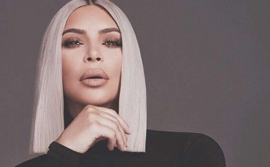 Kim Kardashian se zaigrala u Photoshopu pa suzila i auto na fotografiji
