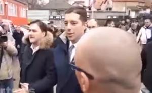 Haos u Mitrovici: Uhapšen Marko Đurić, policija koristila šok-bombe i suzavac