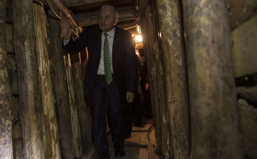 Yildirim završio posjetu: Probao ćevape, vodu s Baščaršije i obišao Tunel spasa
