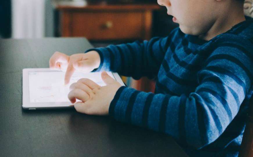 Zbog pametnih telefona: Djeca više ne znaju i ne mogu držati olovku u rukama