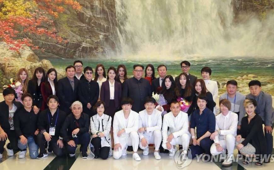 Kim Jong Un na koncertu južnokorejskih umjetnika
