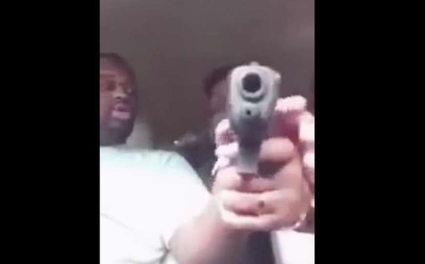 Uznemirujući snimak: Pucala prijatelju u glavu tokom prenosa uživo na Facebooku