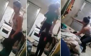 Argentina: Žena snimljena kako brutalno tuče svoju kćerku