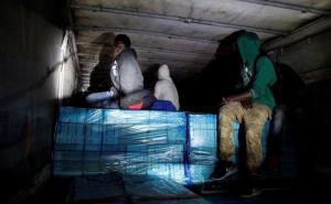 Umjesto peleta natovario migrante: Srbijanac prevozio 79 osoba u kamionu