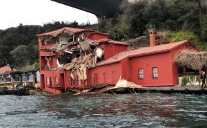 Tanker je u vilu na Bosforu udario zbog tehničkih problema