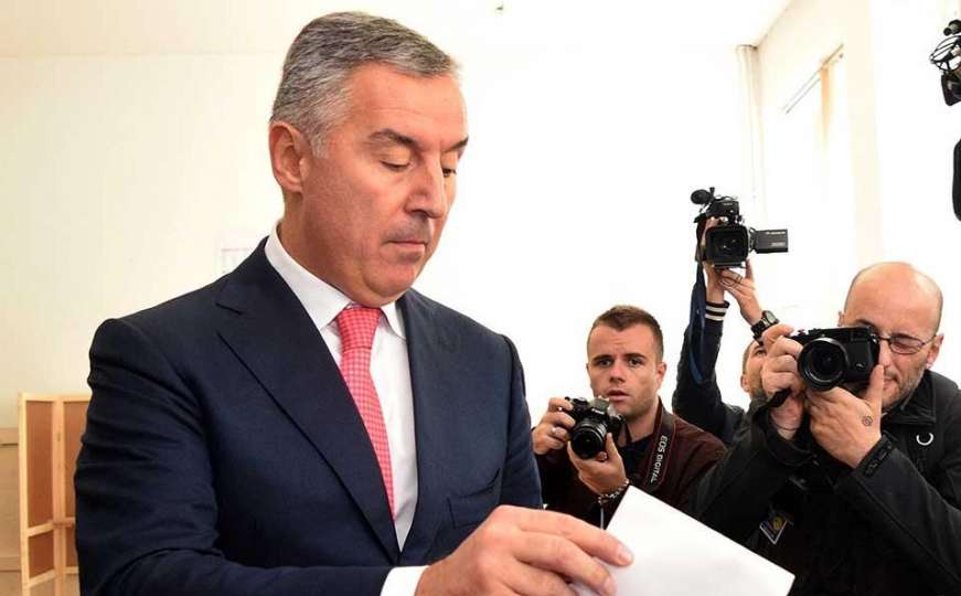 Uoči predsjedničkih izbora: Milo Đukanović objavio plaću i imovinski karton