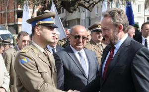 Izetbegović: Pravit ćemo haubice, puške i dronove, a nećemo kupovati avione