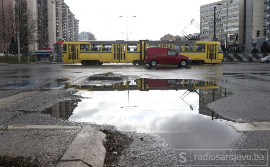 Izmjene saobraćaja: Tramvaj vozi do Skenderije, komercijala polazi s Trga Austrije