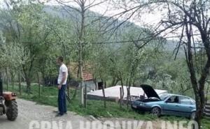 Bratunac: Četverogodišnjak upalio automobil i zabio se u napuštenu kuću 