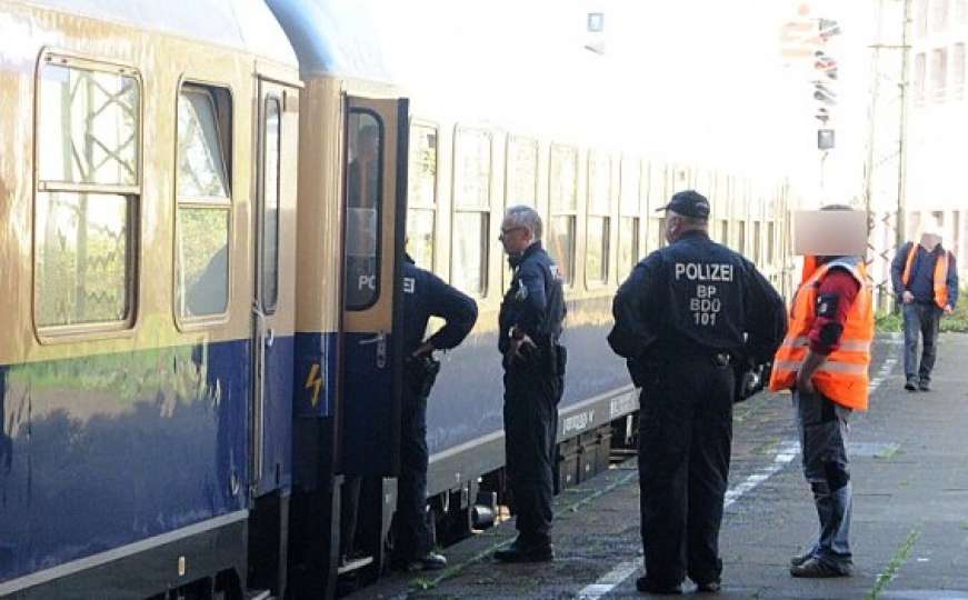 Njemačka: Djevojka silovana u vozu punom navijača, policija ispitala 750 putnika 