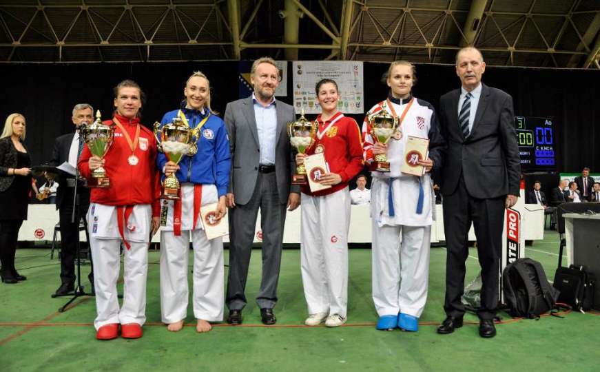Bakir Izetbegović podijelio medalje: Završen karate turnir "Alija Izetbegović"