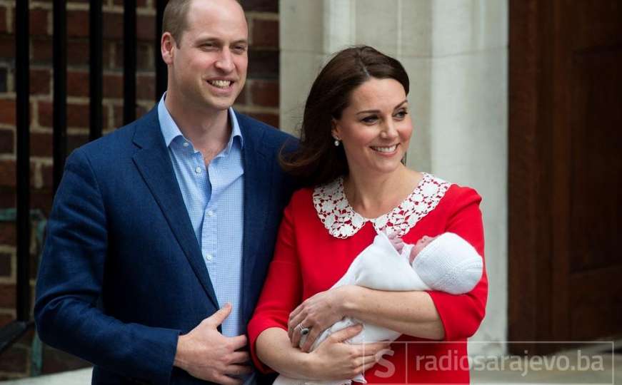 Kate i William pokazali tek rođenog sina: S osmijesima napustili bolnicu