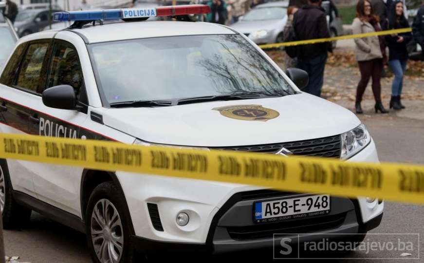 Dvije osobe povrijeđene u sudaru pet vozila kod Semizovca