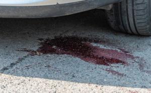 Njemačka: Dok je parkirao vozilo, otac dva puta pregazio sina 