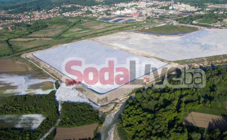 Ekološka katastrofa u BiH: Velike količine bijelog taloga izlile se u rijeku 