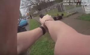 Policija ispalila 20 metaka na osumnjičenog za pljačku, kamera sve snimila