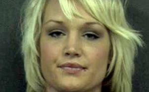 Uhapšena Amerikanka: Pištolj dug 14 centimetara sakrila u vagini 