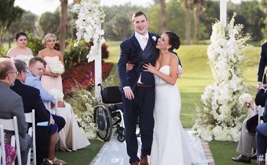 Paraliziran sedam godina: Ustao iz invalidskih kolica da oženi ljubav svog života
