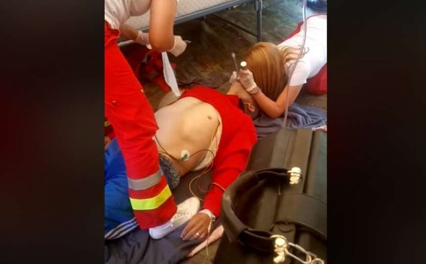 Uznemirujući snimak: Borac u kampu doživio kliničku smrt, ljekari ga oživjeli