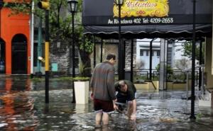 Buenos Aires: Snažna oluja odnijela najmanje dva života i izazvala haos