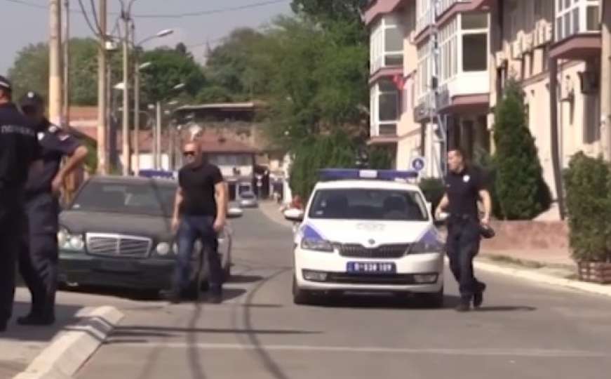 Detalji drame u Novom Pazaru: Krenuo pucati na sinove, metak se zaglavio u cijevi 