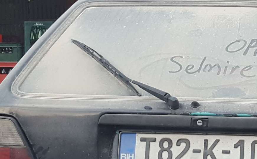 Poruka na autu: Selmire, ispuni joj želju...