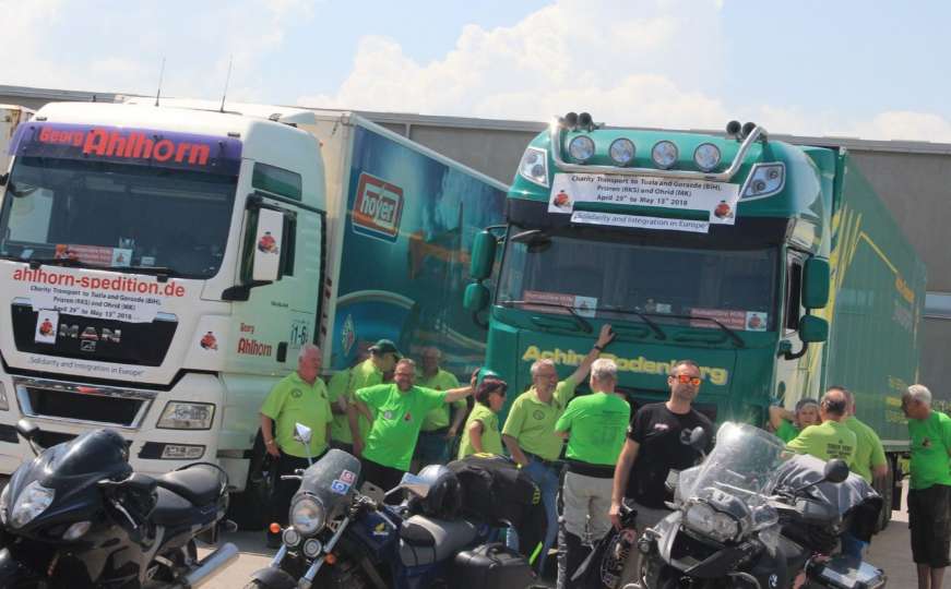 Tuzla: Moto-klubovi donirali šest kamiona medicinske opreme 