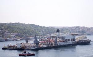 Gorostas: Brod nekoliko puta veći od Titanika plovio kroz Bosfor