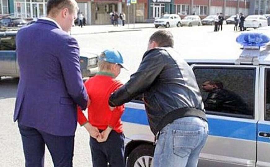 Ruska policija uhapsila dječka na protestima protiv Putina