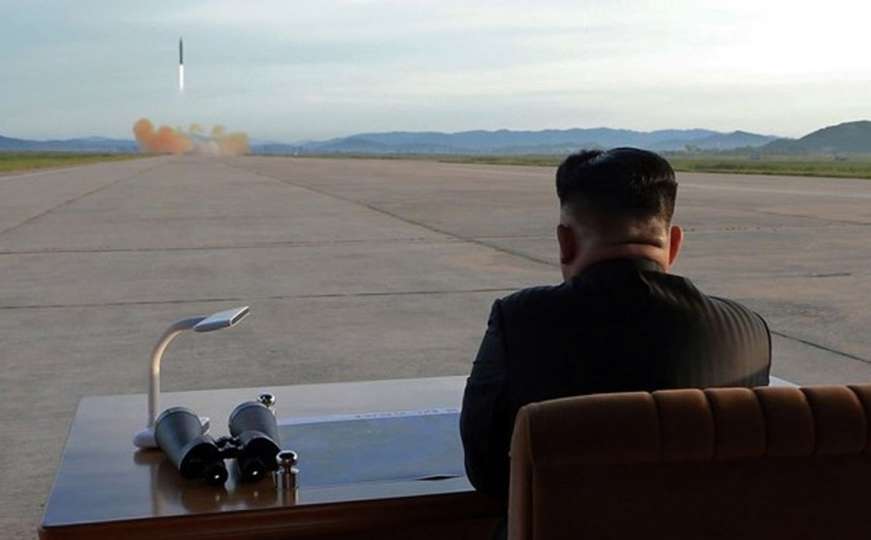 Kim Jong-un organizira ceremoniju povodom zatvaranja nuklearnih poligona 