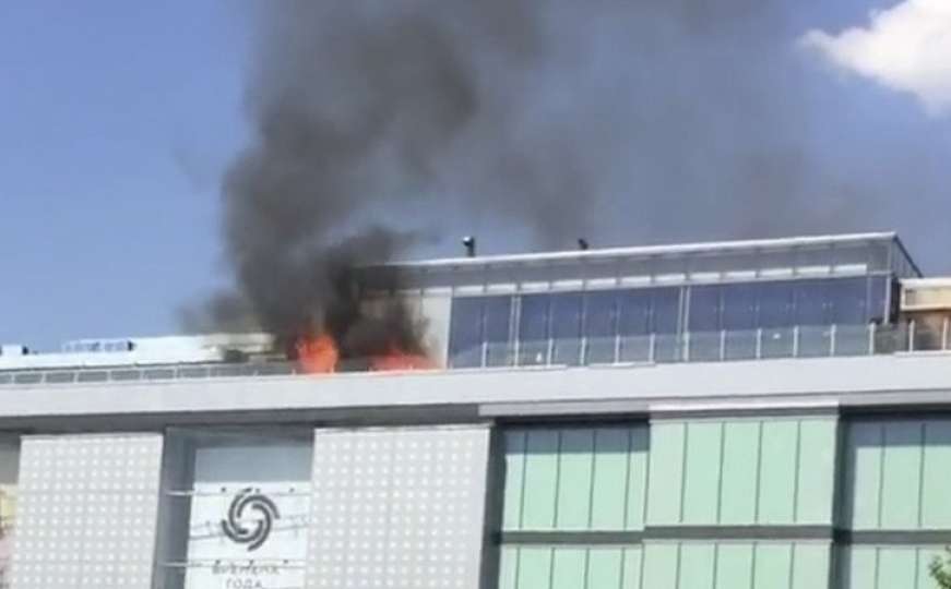 Požar u tržnom centru u Moskvi, posjetioci hitno evakuirani