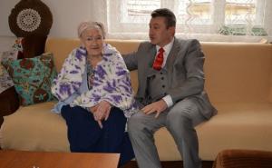 Sarajevske stogodišnjakinje: Ajka napunila 104 godine, a Aziza sa 103 posti