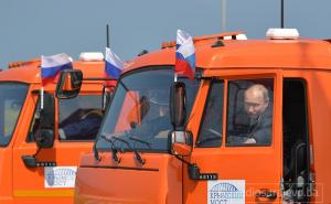 Putin sjeo u kamion i prvi prešao preko novootvorenog Krimskog mosta