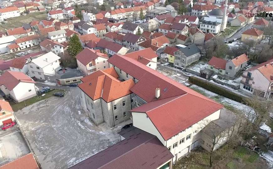 Tomislavgrad: Maturanti razbijali školski inventar, jedan završio u bolnici