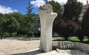 Spomenik koji krasi centar Sarajeva: Ko je bio Đuro Đaković 