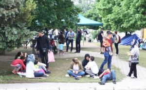 Migranti odlaze iz Sarajeva: Vlasti ih premještaju u sigurni smještaj kod Mostara