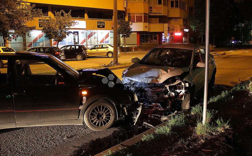 Teška nesreća u Mostaru: Četiri osobe povrijeđene u direktnom sudaru