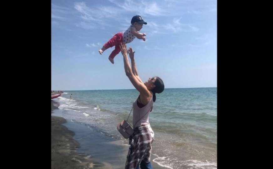 Moja superbeba: Amra Silajdžić s malenim Danijem Džekom uživala na plaži