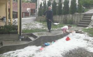 Nevrijeme: Snijeg i poplave, ugroženi i magistralni putevi