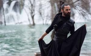 Božo Vrećo u helankama i s cvijećem oduševio fanove: Šaljem vam puno ljubavi