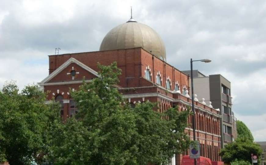 Prva britanska džamija koja prihvata kriptovalute: Bitcoin je halal valuta
