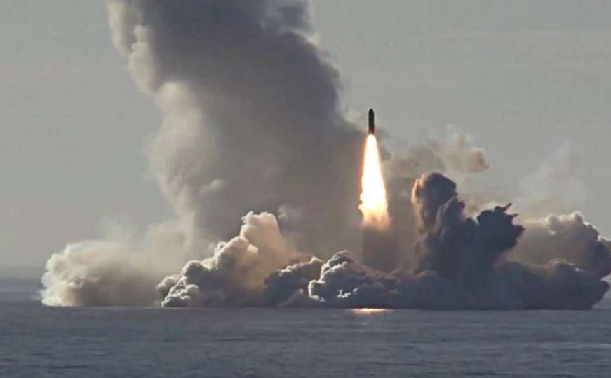 Impresivno ispaljivanje ruskih nuklearnih projektila iz strateške podmornice