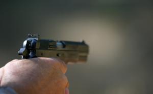 Tragedija u SAD-u: 4-godišnjak ubio brata, mislio da je pištolj igračka