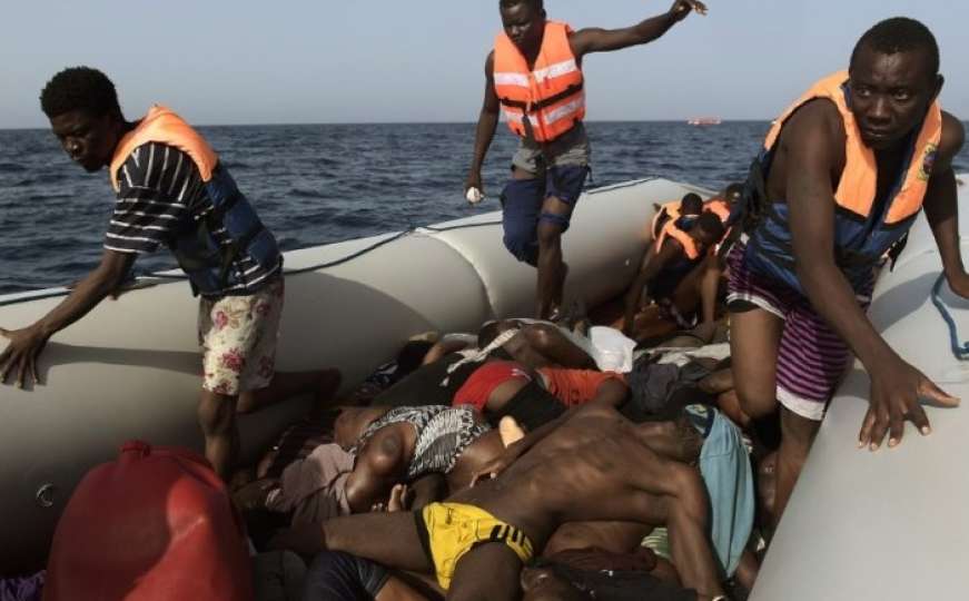 Obalna straža Španije spasila 94 migranta 