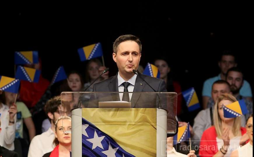 Denis Bećirović kandidat SDP-a: Mi nemamo rezervnu domovinu i zastavu