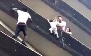 Pariz: Migrant iz Malija spasio dijete s balkona i oduševio Francuze