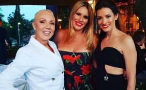 Balkanska elita na vjenčanju: Todorićeva kćerka pozirala uz Lepu Brenu