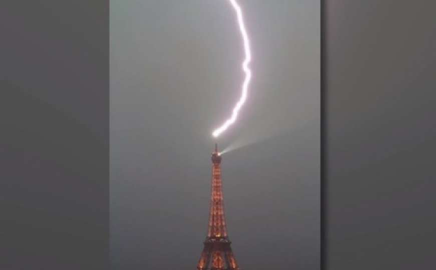 Nevjerovatna  scena: Kamere uhvatile udar munje u Eiffelov toranj