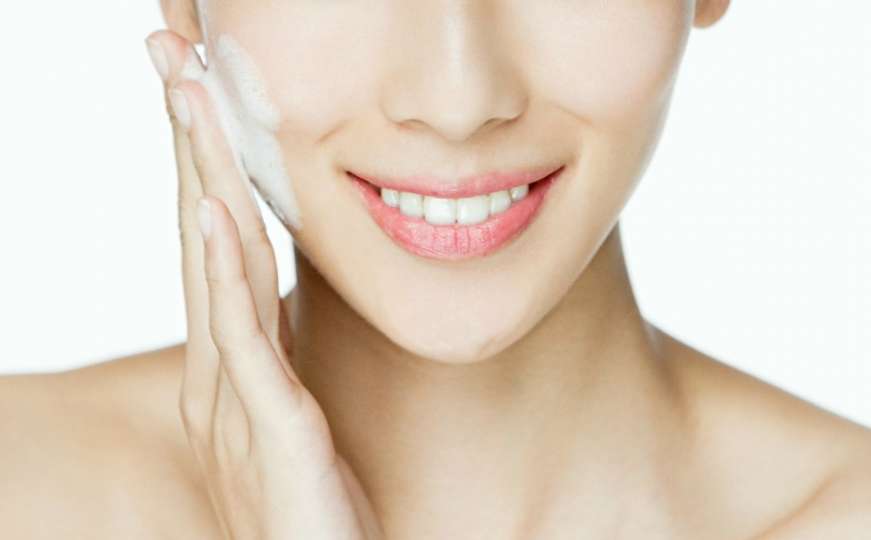 Stručnjakinja za kožu: Nemojte brisati lice nakon umivanja peškirima